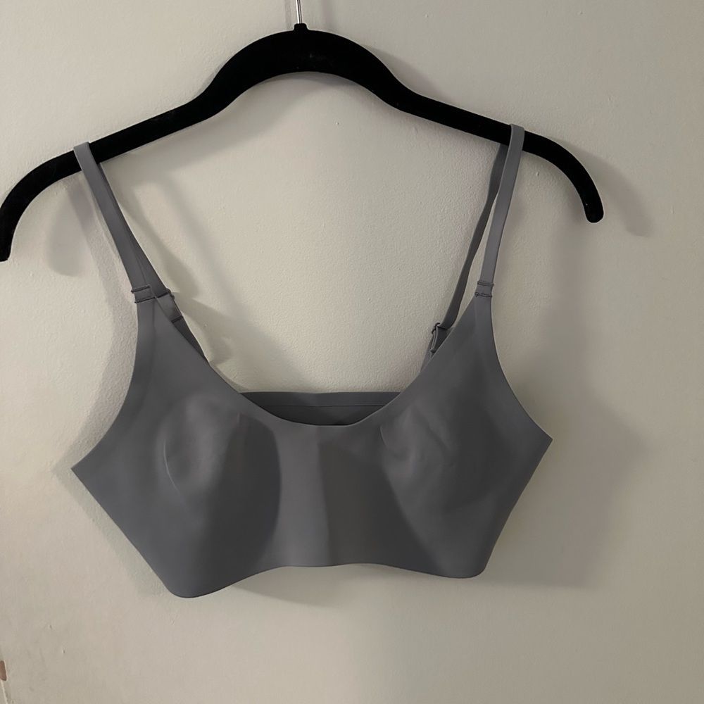Never worn Free People Stella Neo in Frosted Earth bralette! Size Medium